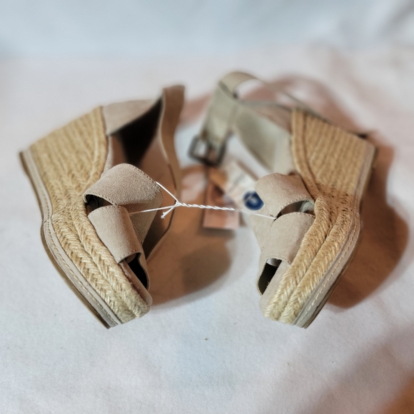 Women's Heels, Sandals, New size 9, By Universal Thread, Target. - Picture 7 of 8